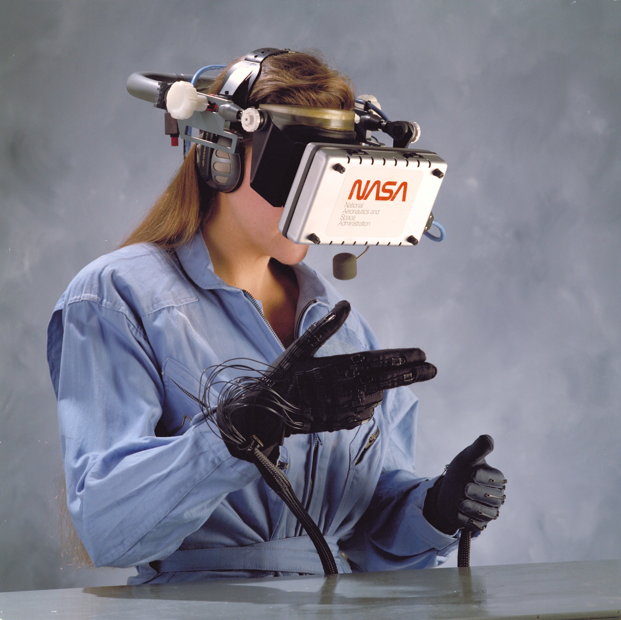 A virtual reality headset